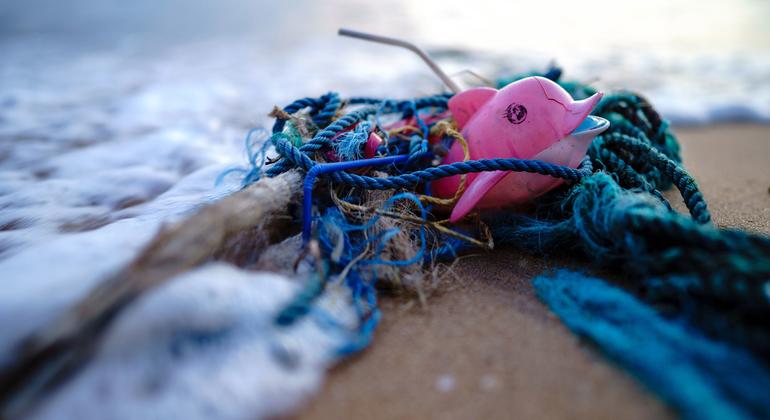 Pollution marine : à Lisbonne, les experts poussent à un engagement international plus ferme